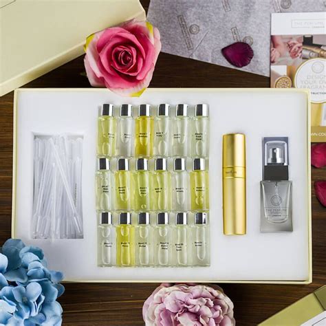 design your own fragrance kit.